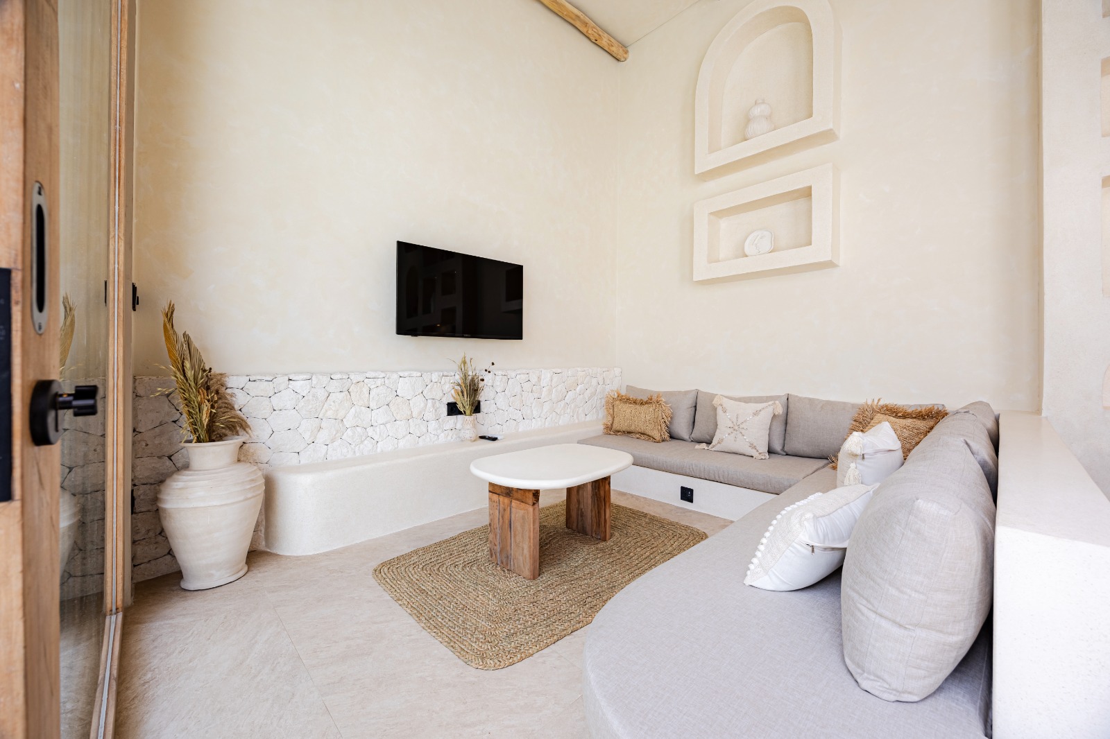 Villa 1 Bed In Kedungu PR-3567