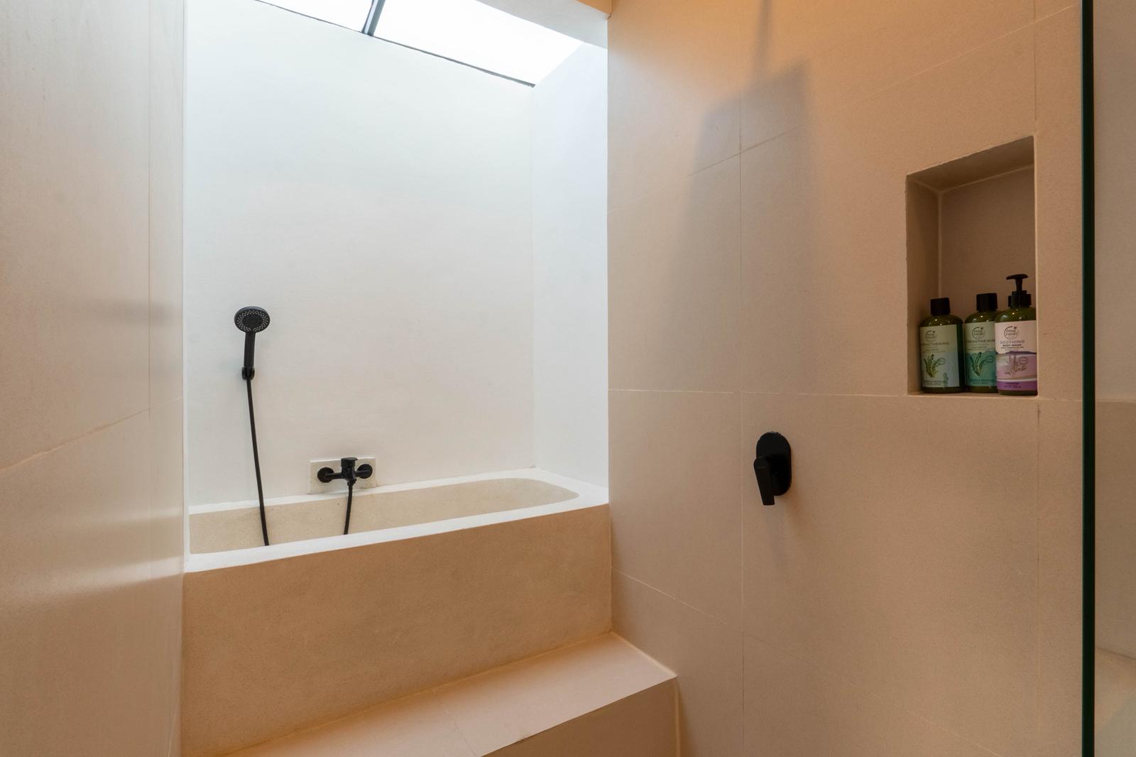 Villa 3 Bed In Berawa AK-3579