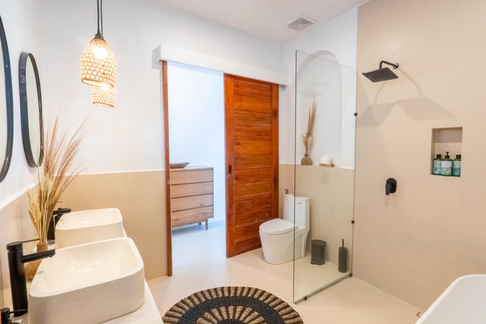 Villa 3 Bed In Berawa AK-3579