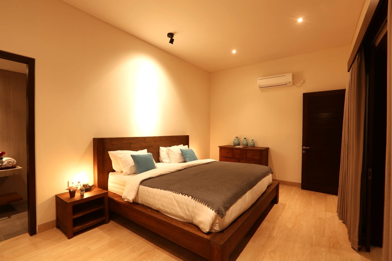 Villa 3 Bed In Kerobokan EK-4268