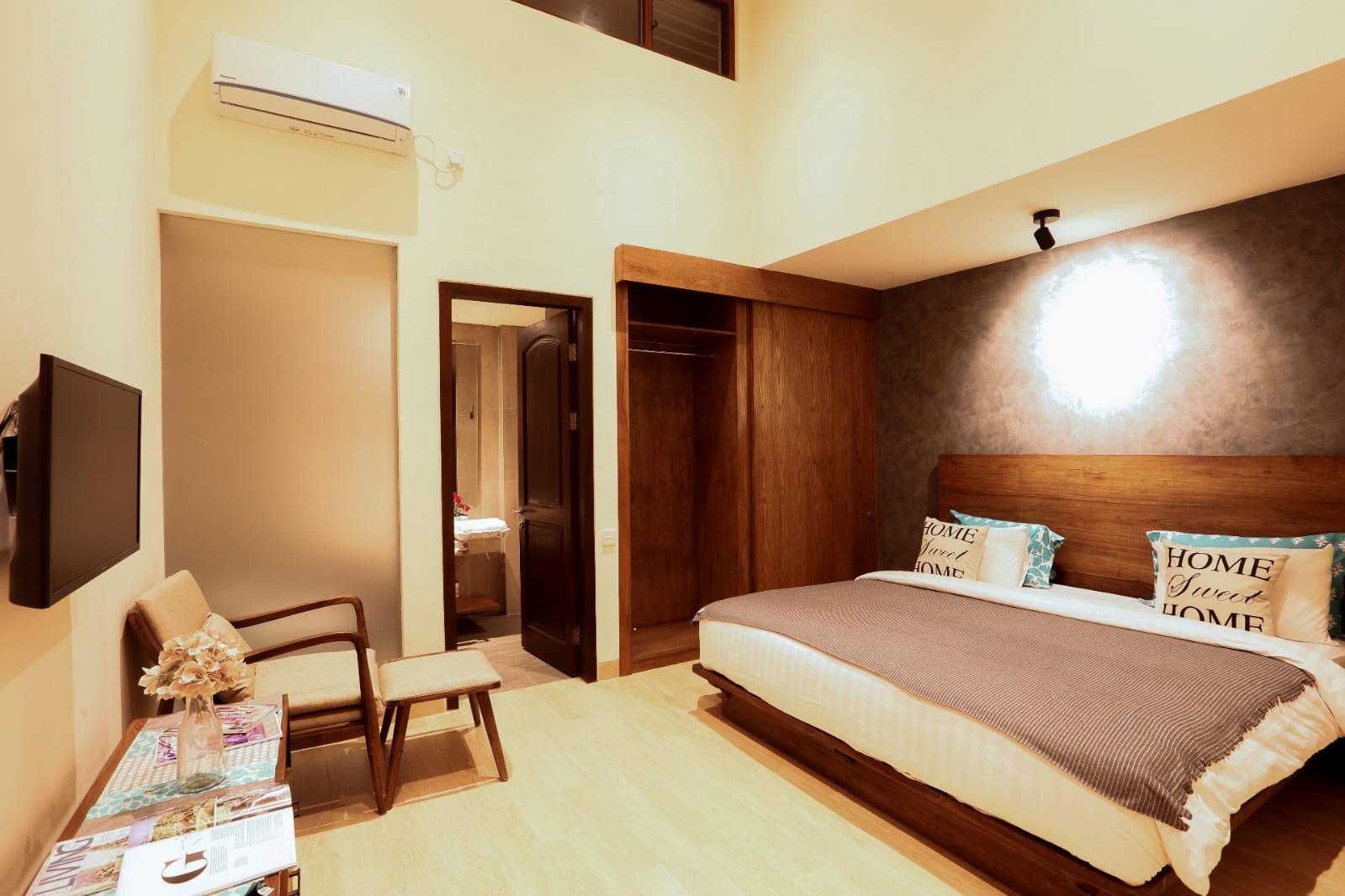 Villa 3 Bed In Kerobokan EK-4268