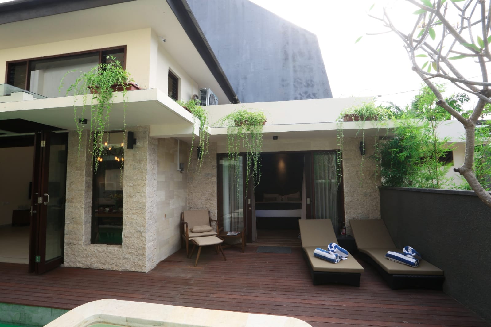 Villa 3 Bed In Kerobokan EK-4268