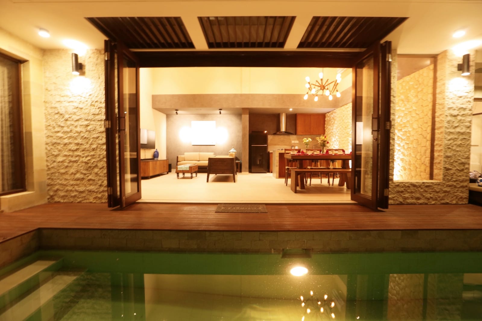 Villa 3 Bed In Kerobokan EK-4268