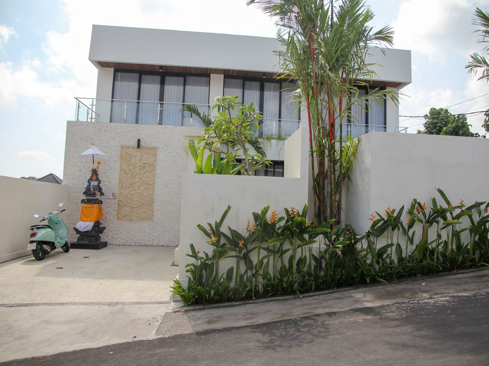 Villa 3 Bed In Mumbul,Nusa Dua TN-4142