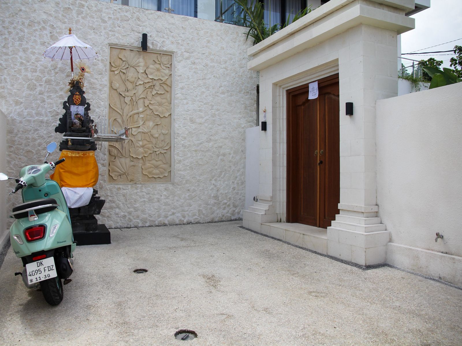 Villa 3 Bed In Mumbul,Nusa Dua TN-4142