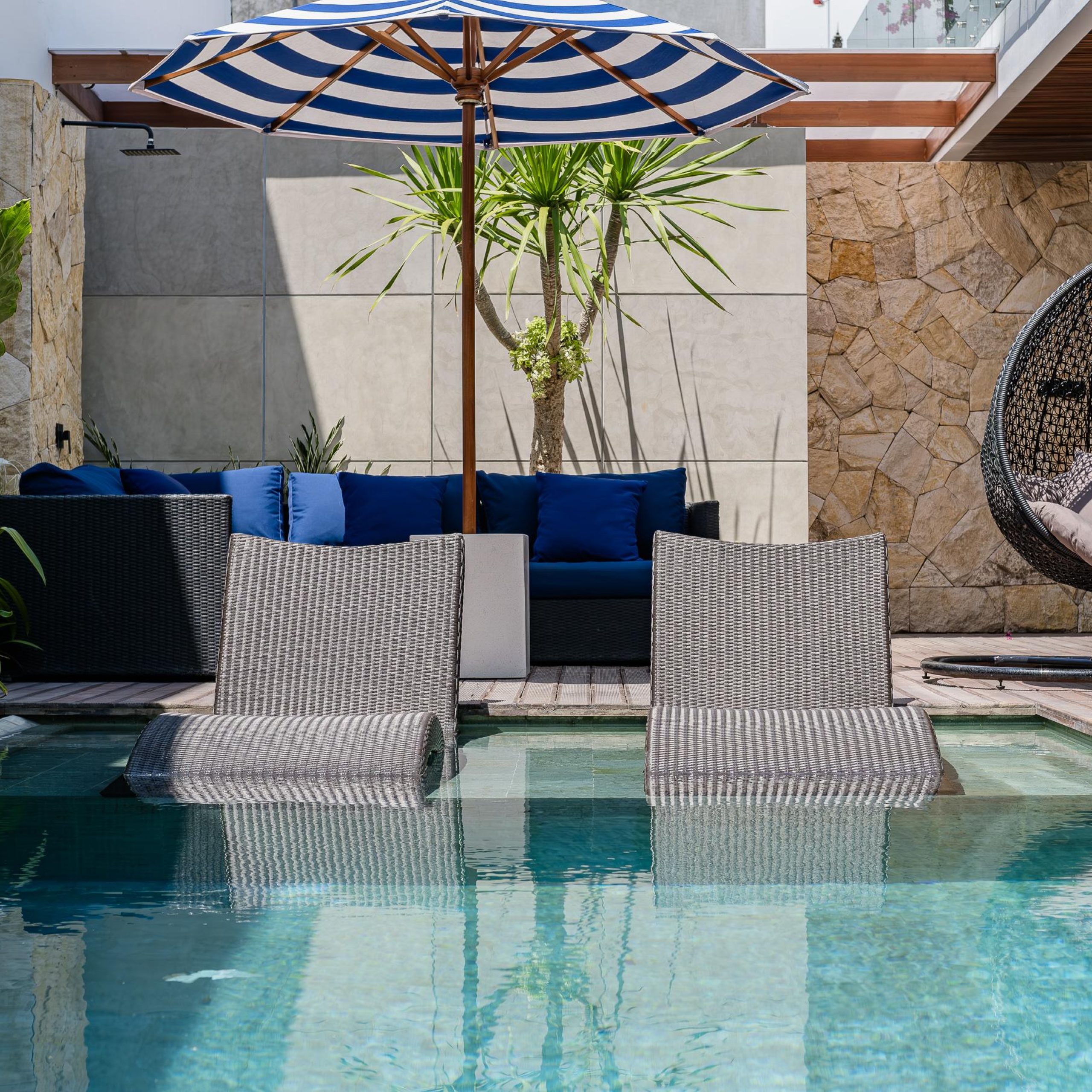Villa 3 Bed In Padonan EK-3824