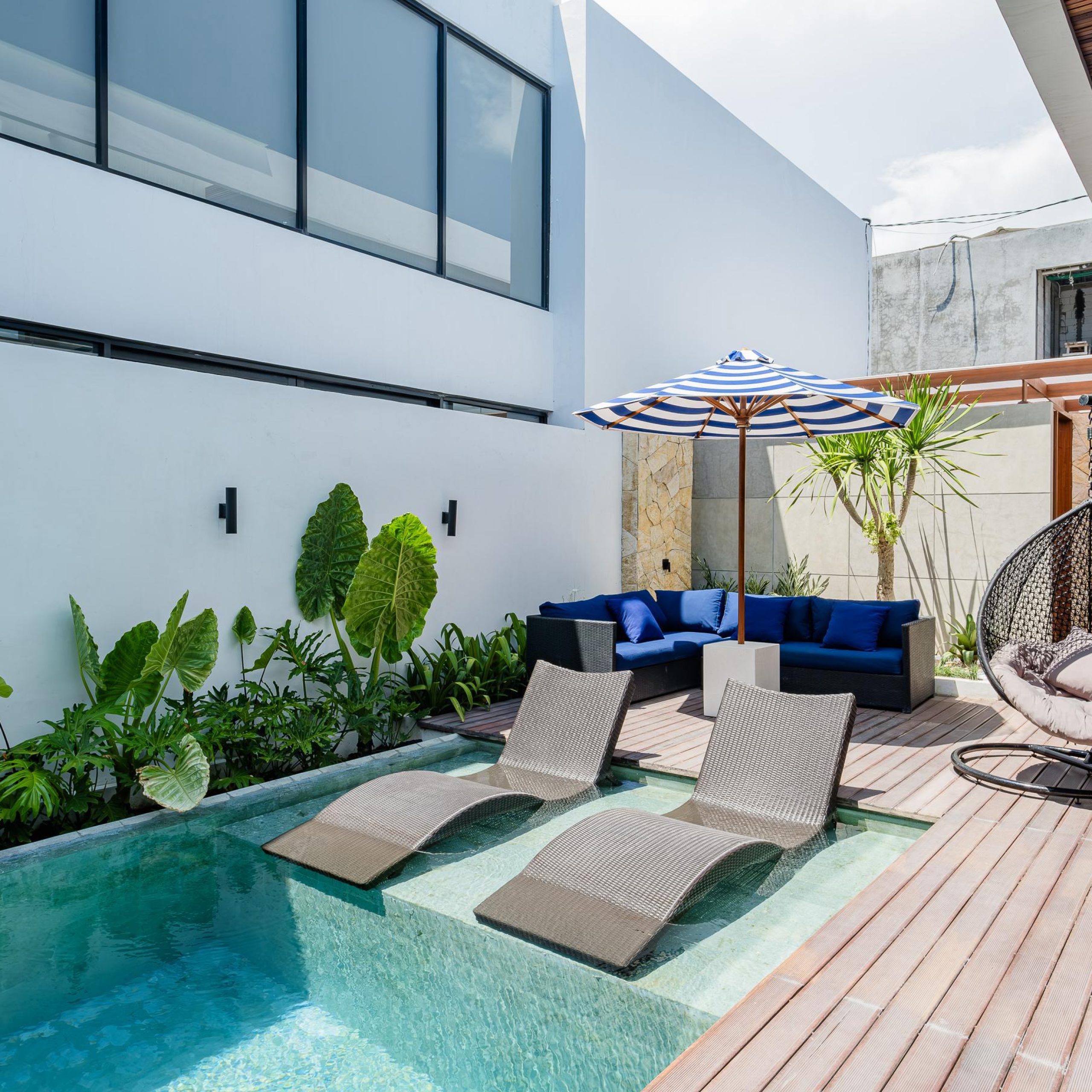 Villa 3 Bed In Padonan EK-3824