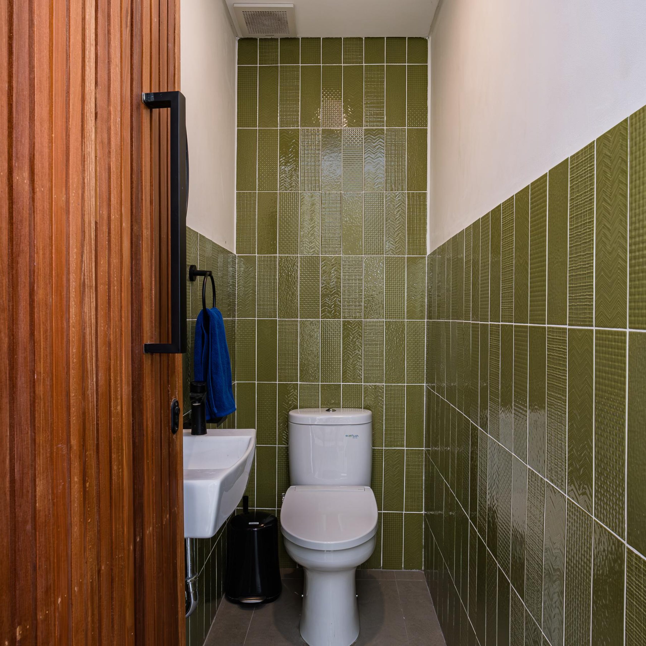 Villa 3 Bed In Padonan EK-3824
