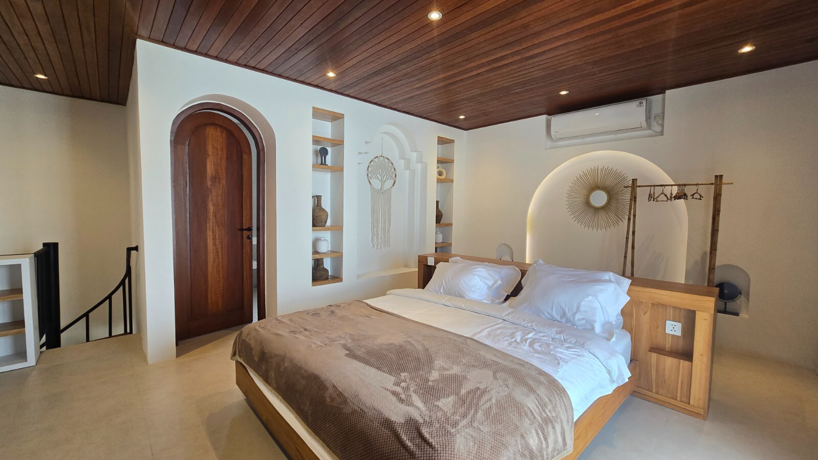 Villa  3 Bed EK-3748