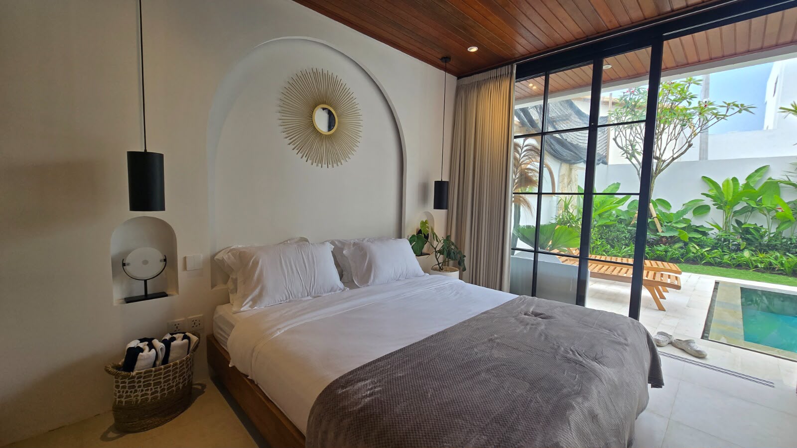 Villa  3 Bed EK-3748