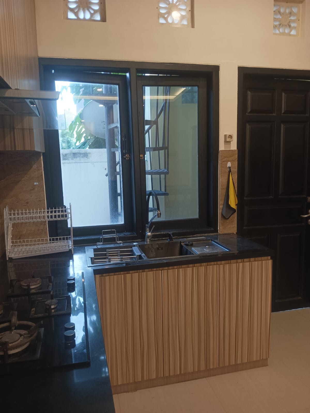 Villa 3 Bed In Pererenan EK-4164