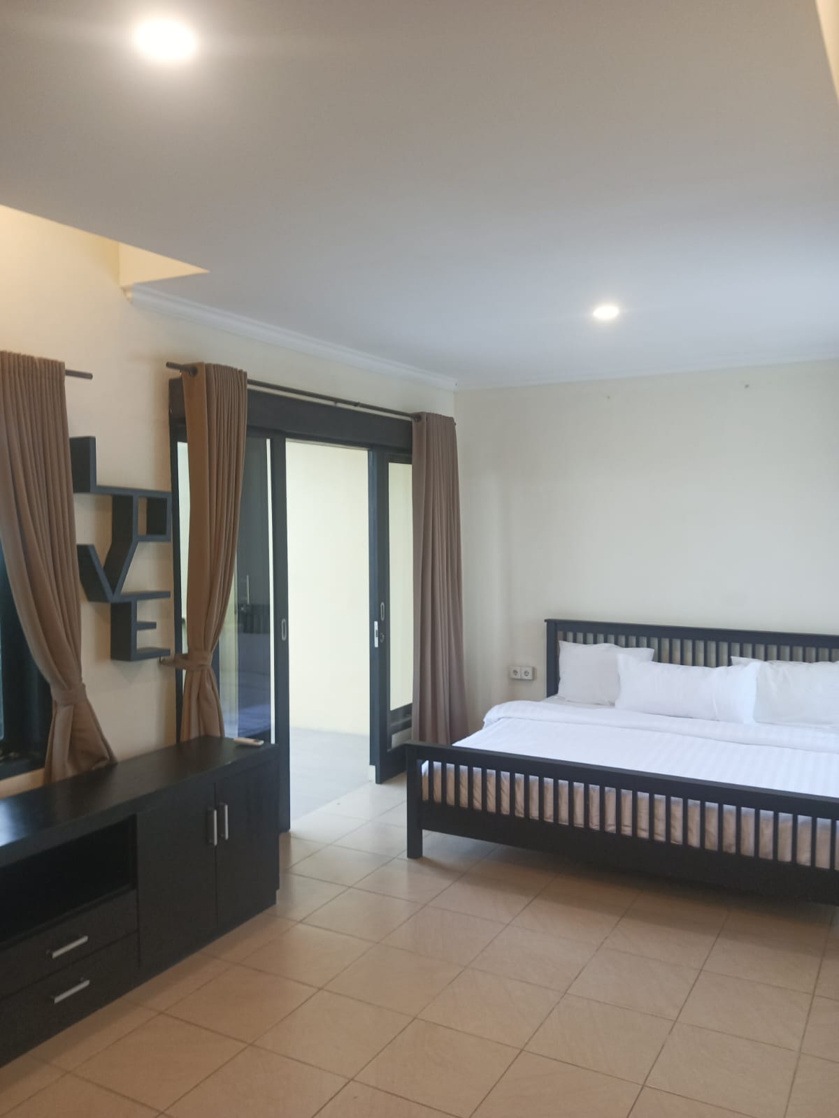 Villa 3 Bed In Pererenan EK-4164
