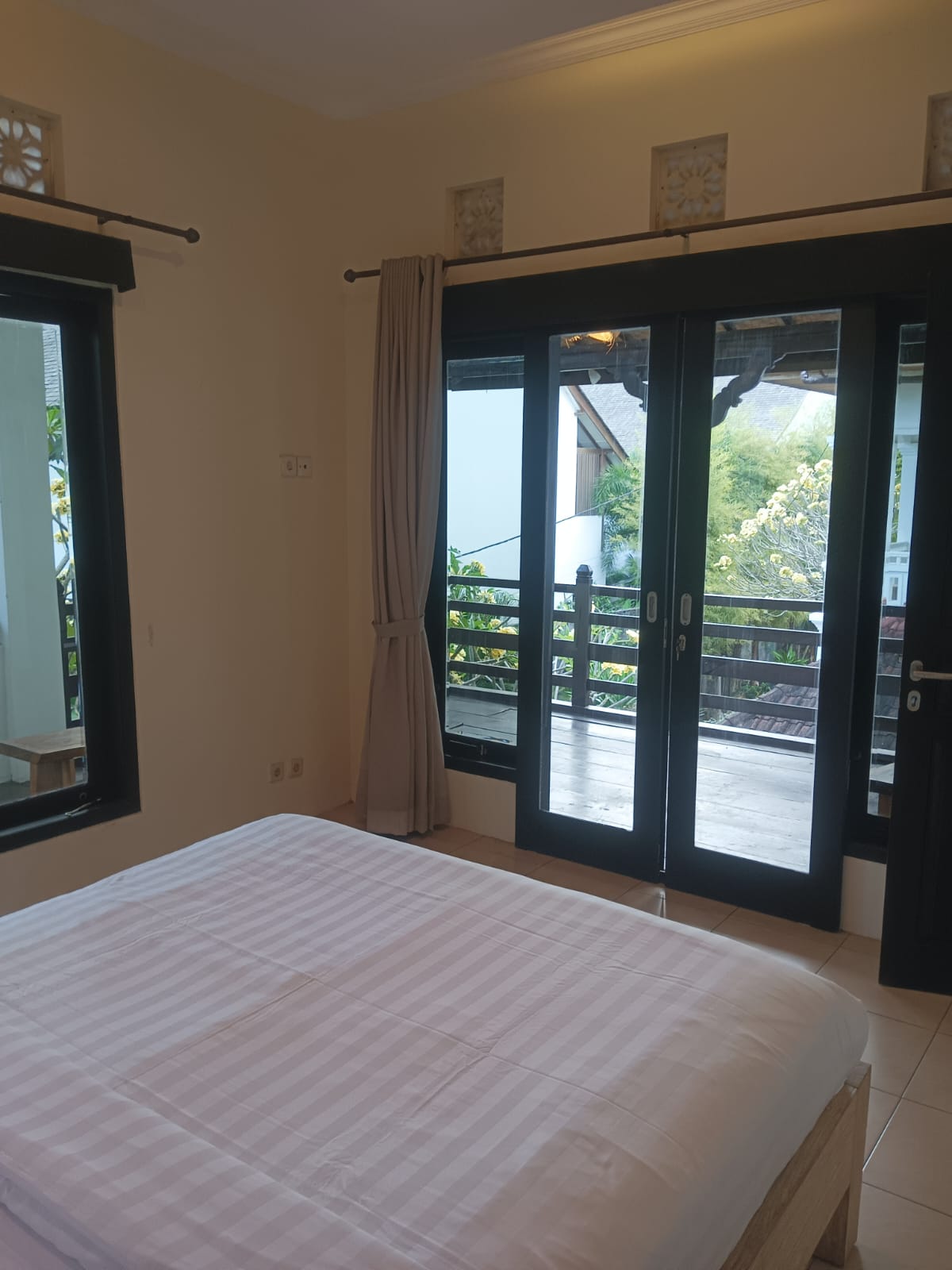 Villa 3 Bed In Pererenan EK-4164