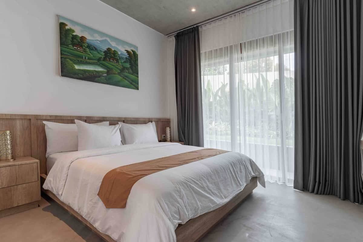 Villa 3 Bed In Pererenan PO-3878