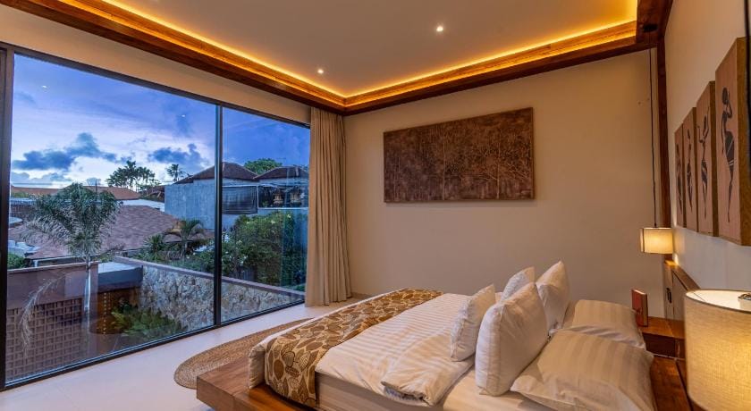 Villa 3 Bed In Seminyak PO-4312