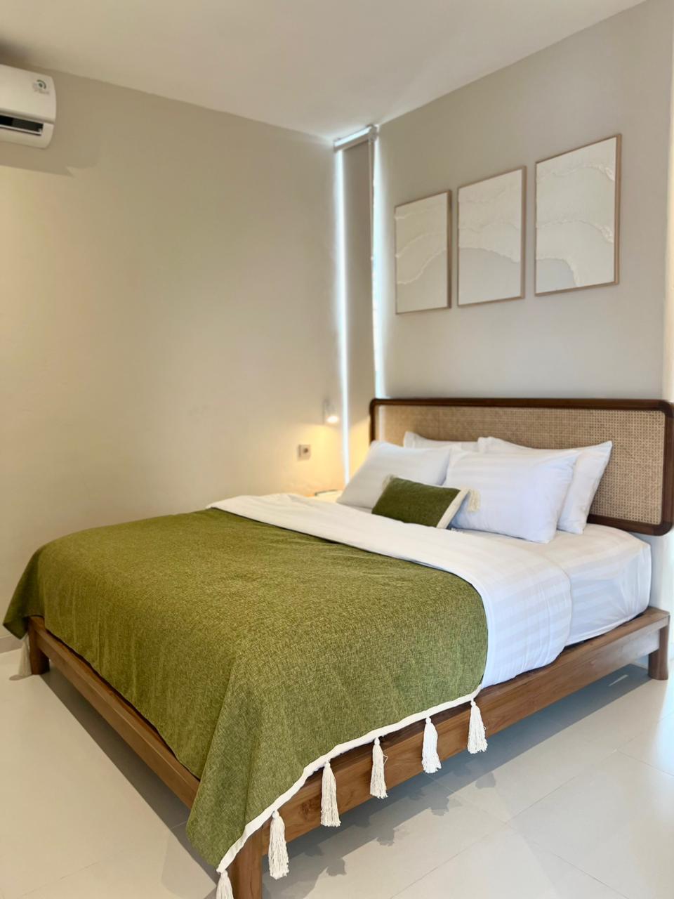 Villa 3 Bed In Pererenan EK-3735