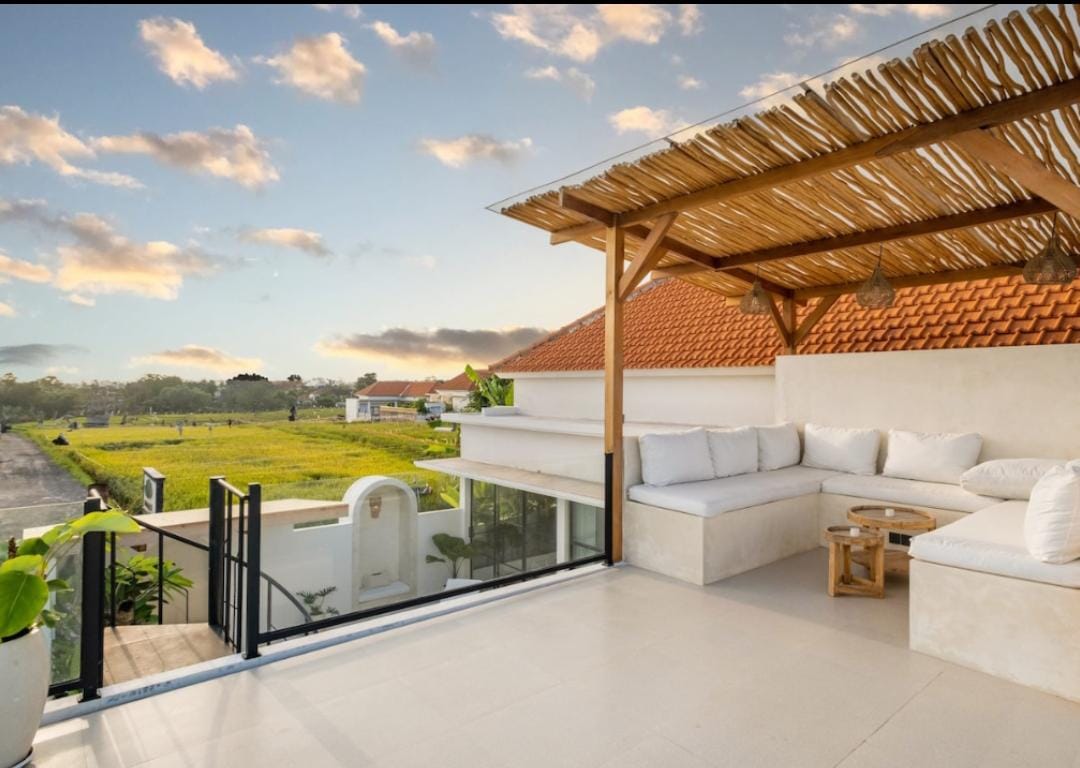 Villa 3 bed In Pererenan EK-3525