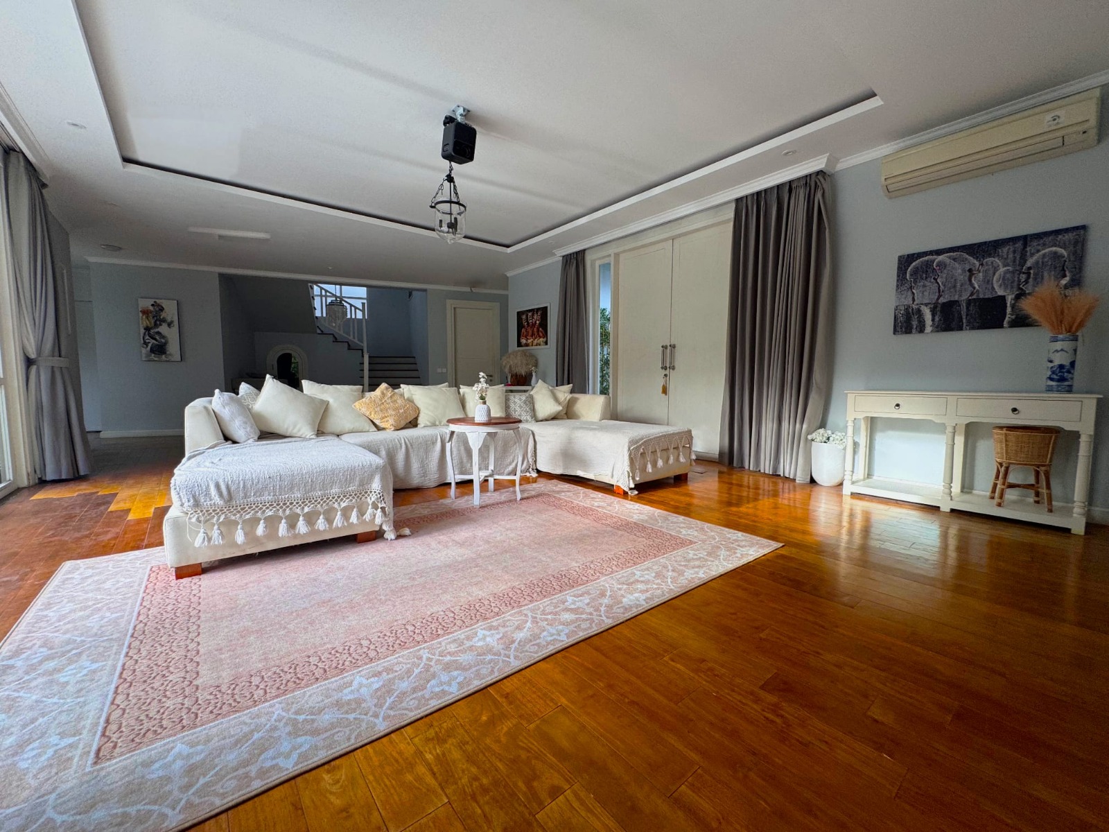 Villa  4 Bed In Berawa, DM-4277