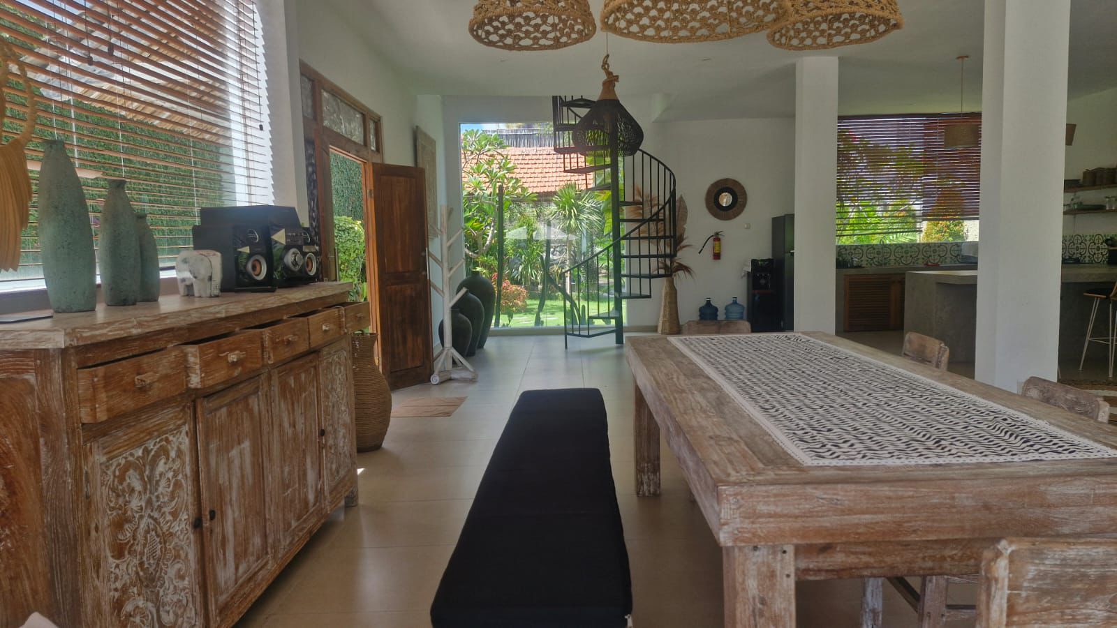 Villa 4 Bed In Bumbak,Umalas CR-3949