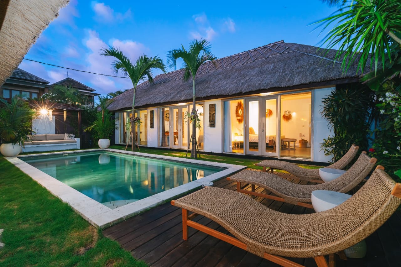 Villa 4 Bed In Canggu EK-4204
