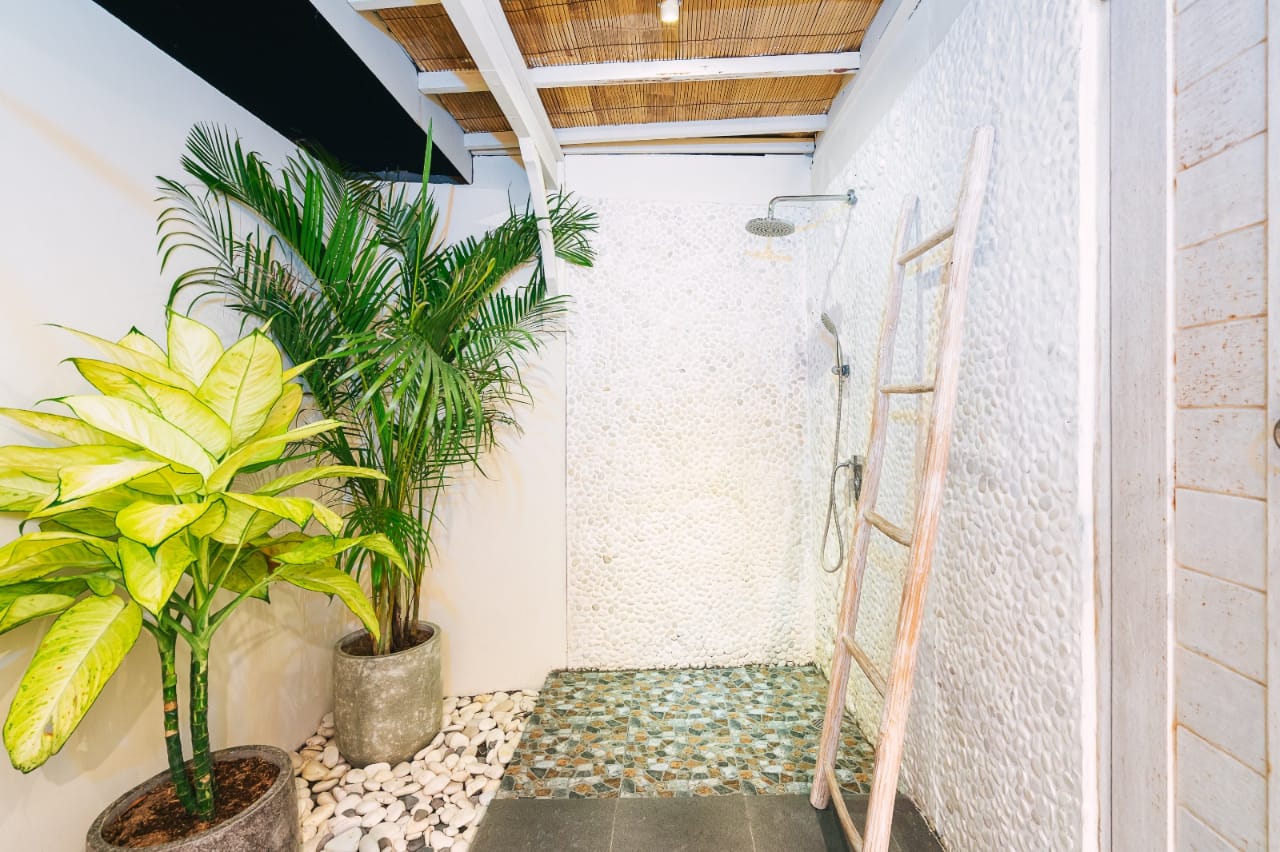 Villa 4 Bed In Canggu EK-4204