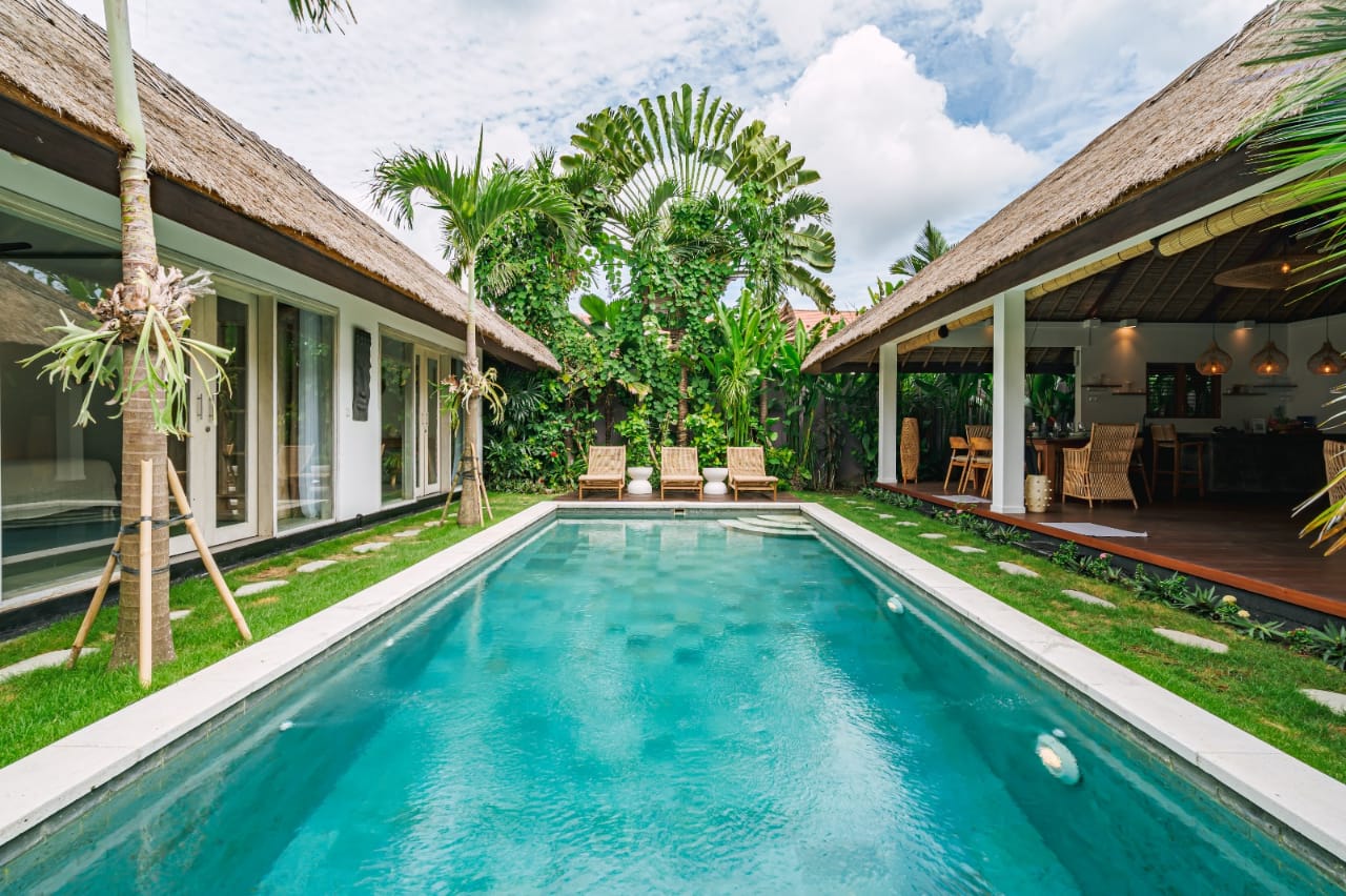 Villa 4 Bed In Canggu EK-4204