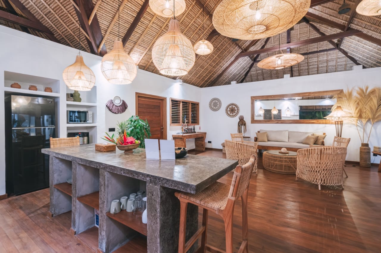 Villa 4 Bed In Canggu EK-4204