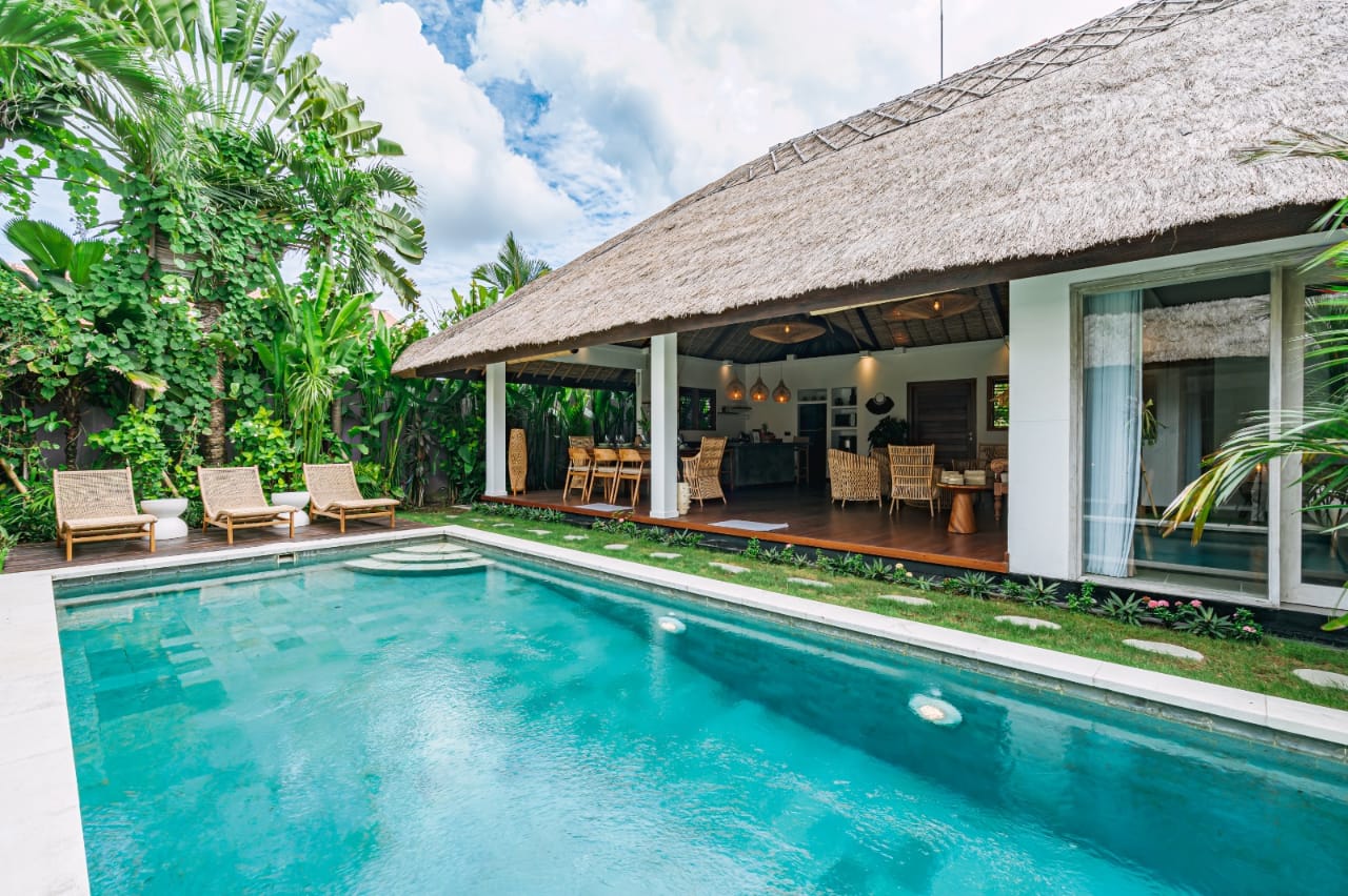 Villa 4 Bed In Canggu EK-4204
