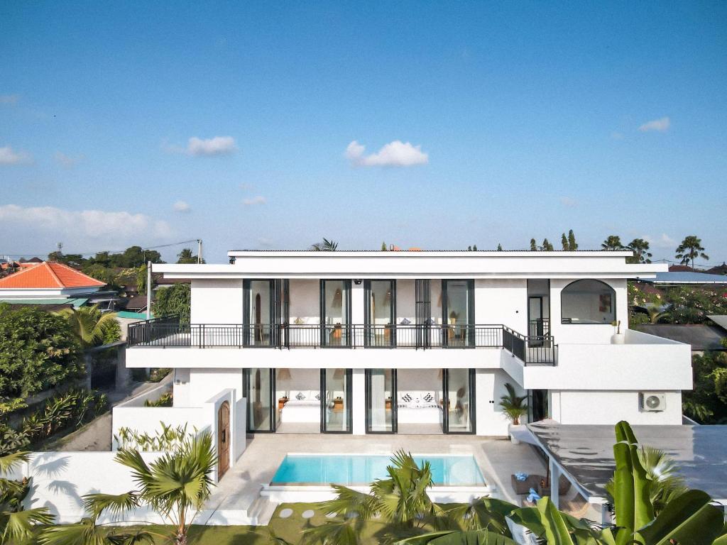 Villa canggu Bali EK-4236
