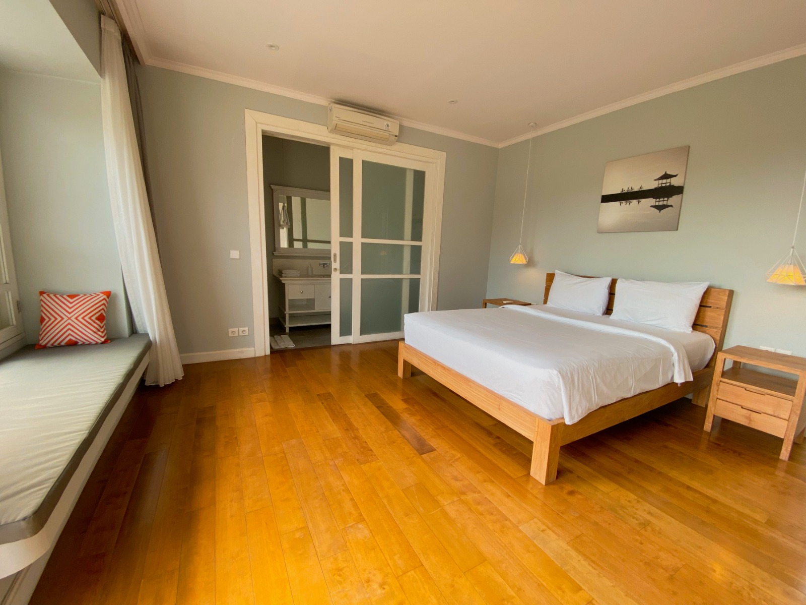 Villa  4 Bed In Berawa, DM-4277