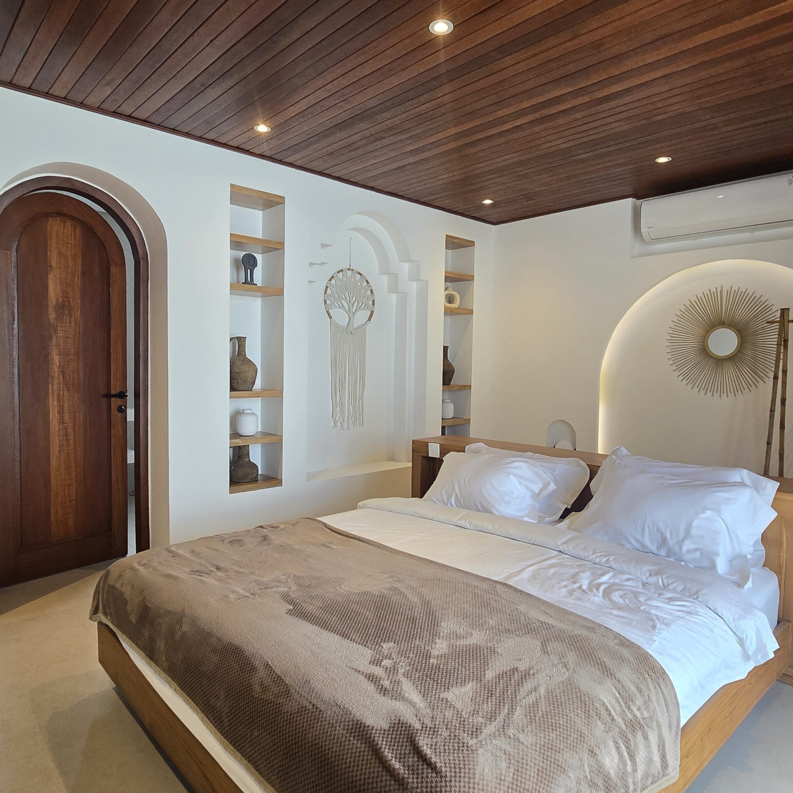 Villa  3 Bed In Pererenan, Bali EK-3748