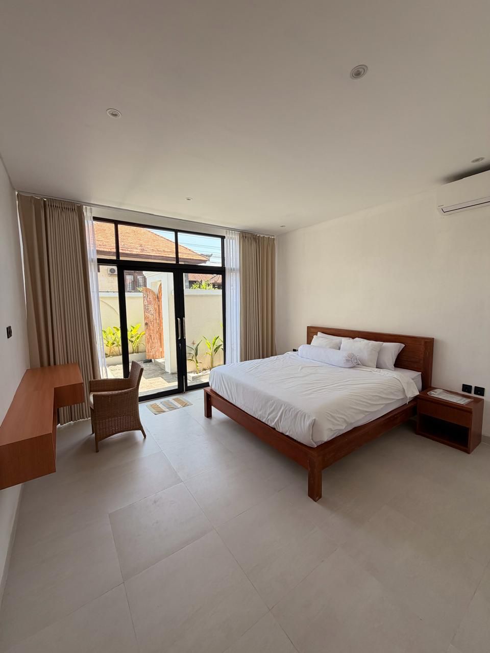 Villa 2 Bed CR-4151