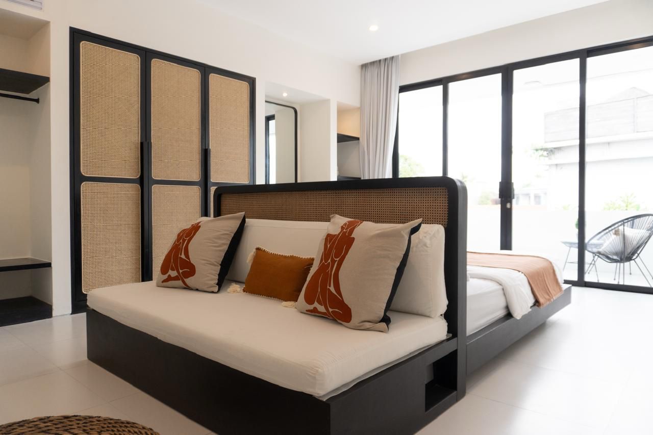 Villa 4 Bed EK-3952