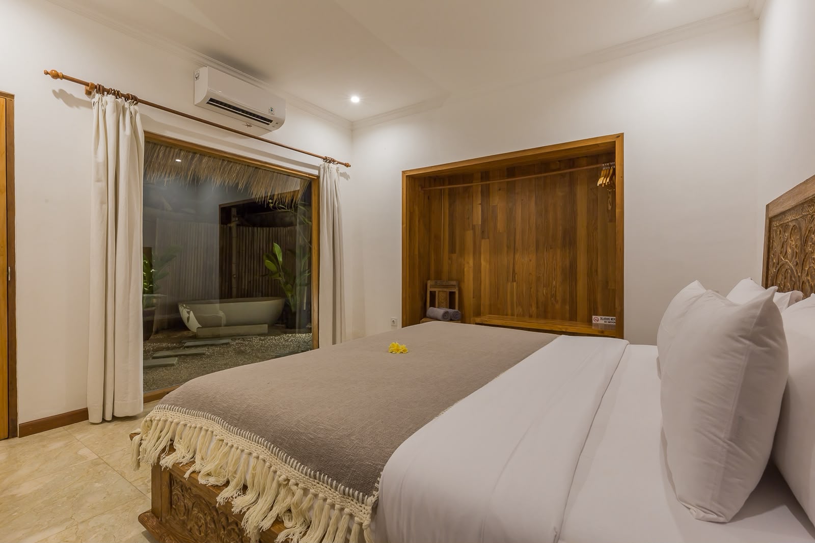 Villa 3 Bed CR-4350