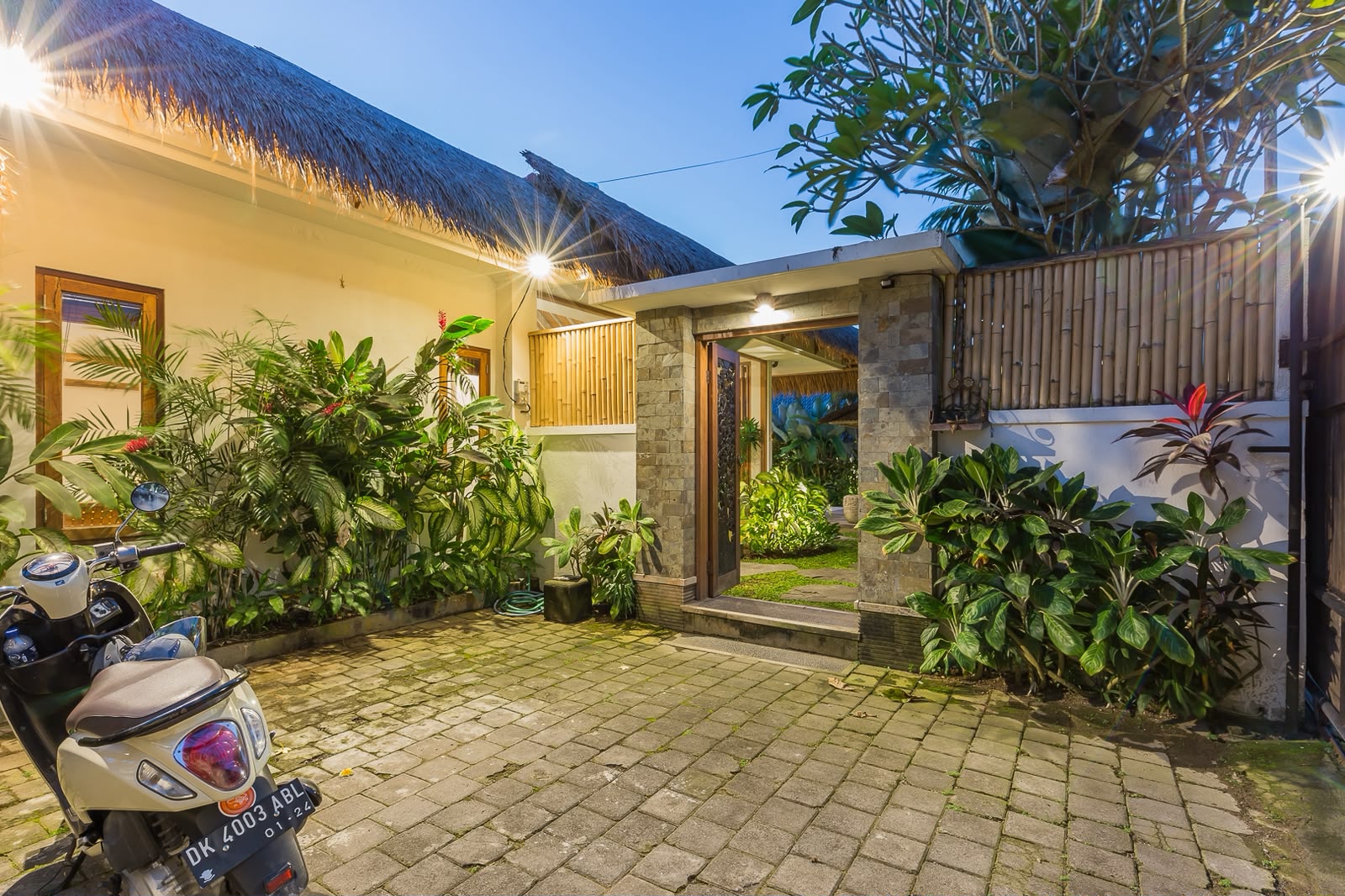 Villa 3 Bed CR-4350