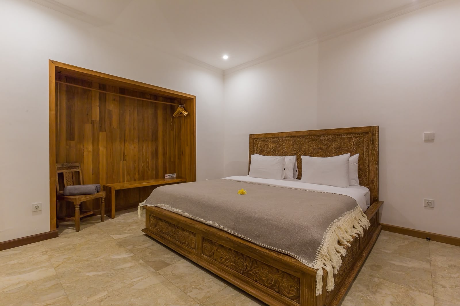 Villa 3 Bed CR-4350