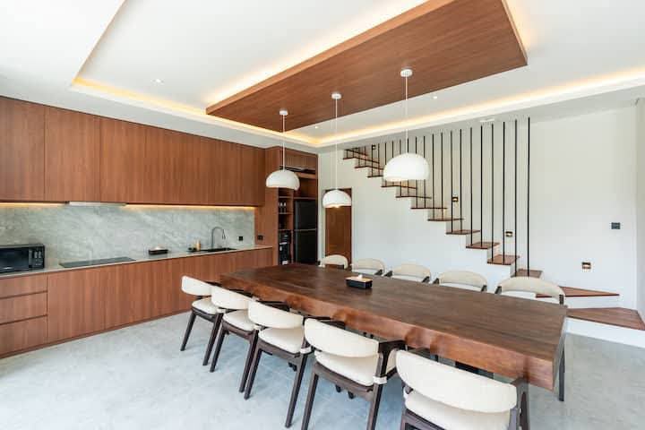 Villa 4 Bed PO-4297