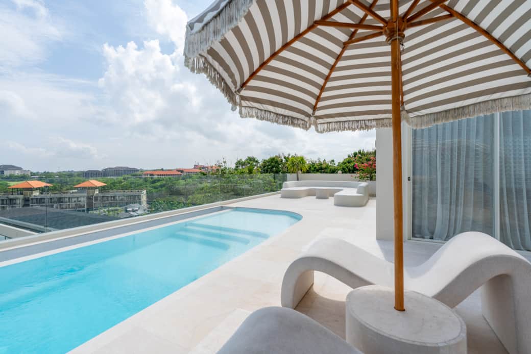 Villa 5 Bed In Uluwatu,South Kuta Bali PO-4081