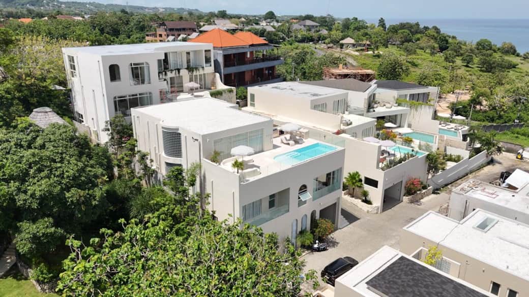Villa 5 Bed In Uluwatu,South Kuta Bali PO-4081