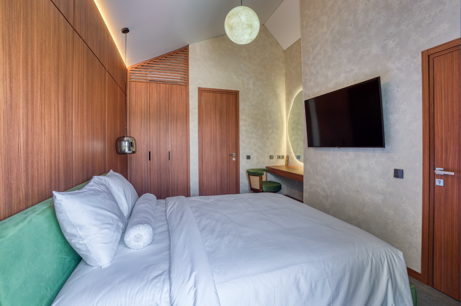 Villa 2 Bed In Melasti Beach LU-3907