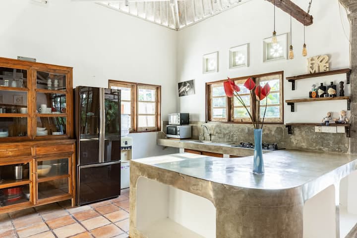 Villa 3 Bed In Umalas PO-3877
