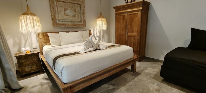 Villa 3 Bed In Umalas PO-3877