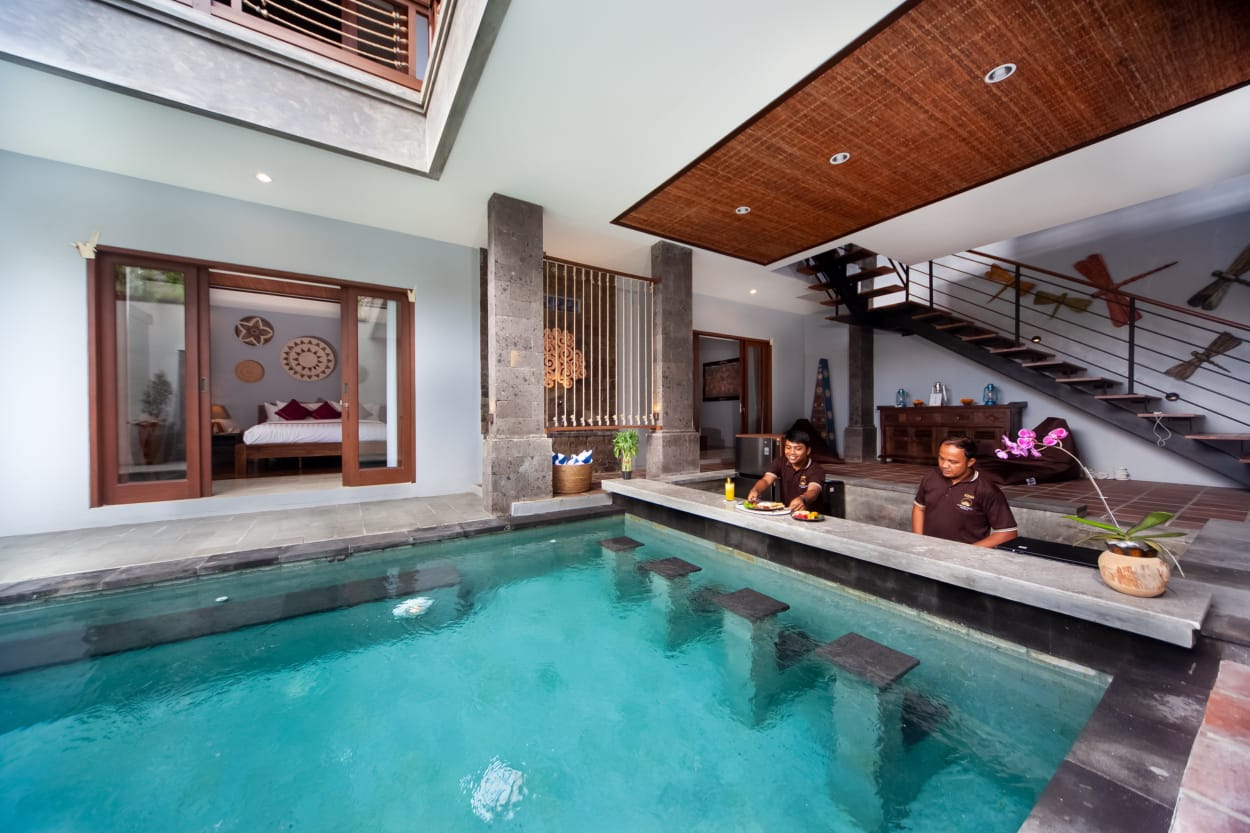 Villa 6 Bed In Seminyak PO-4402