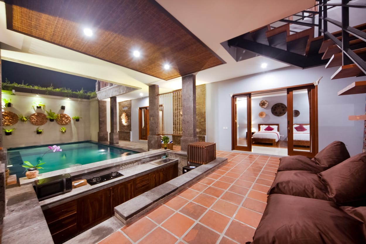 Villa 6 Bed In Seminyak PO-4402